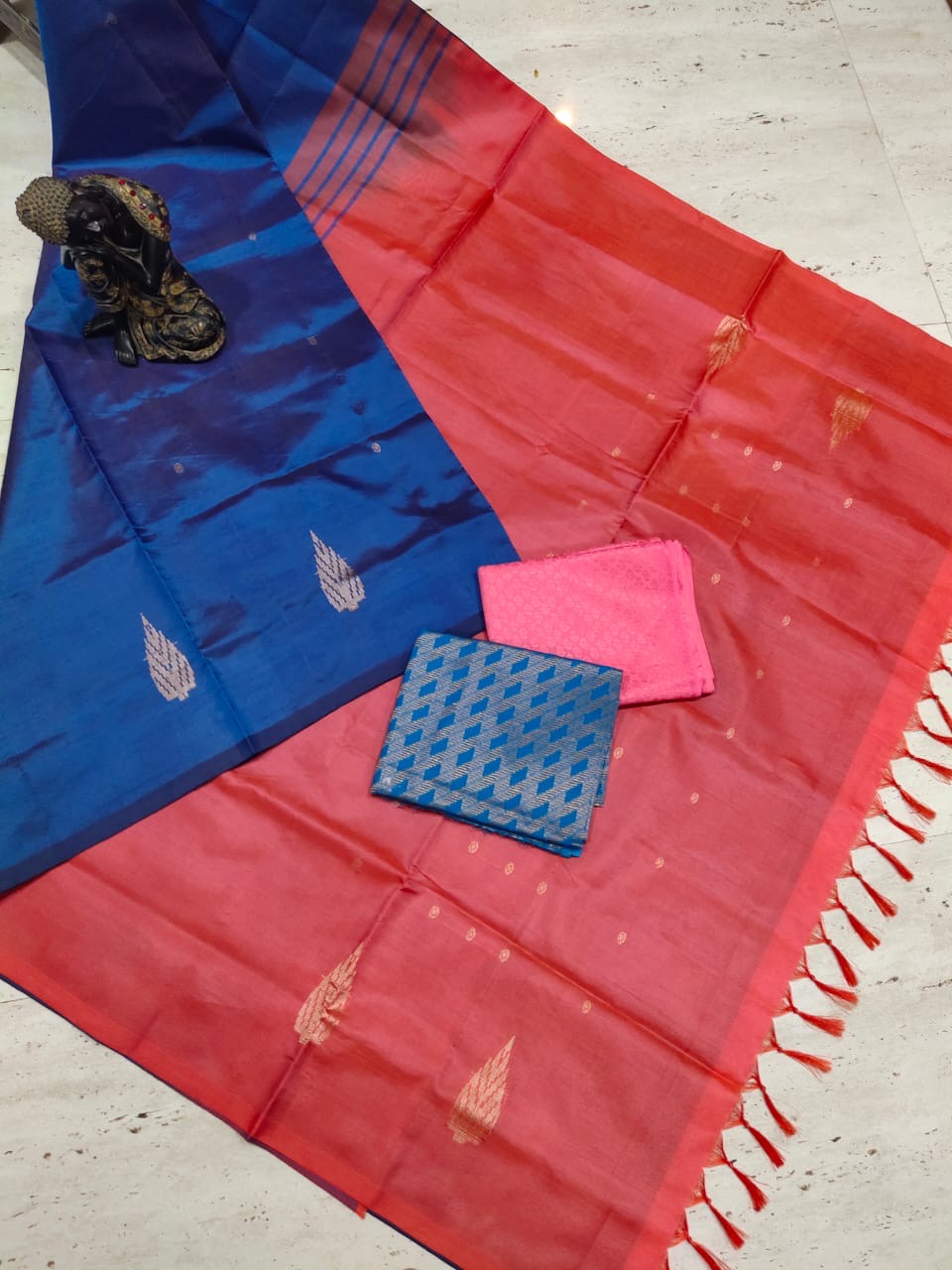 Bright & Beautiful vaazhaipattu vegan saree without blouse : amazing colour combination