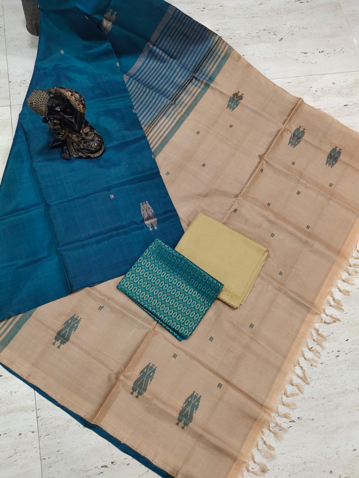 Elegant vaazhaipattu vegan saree without blouse