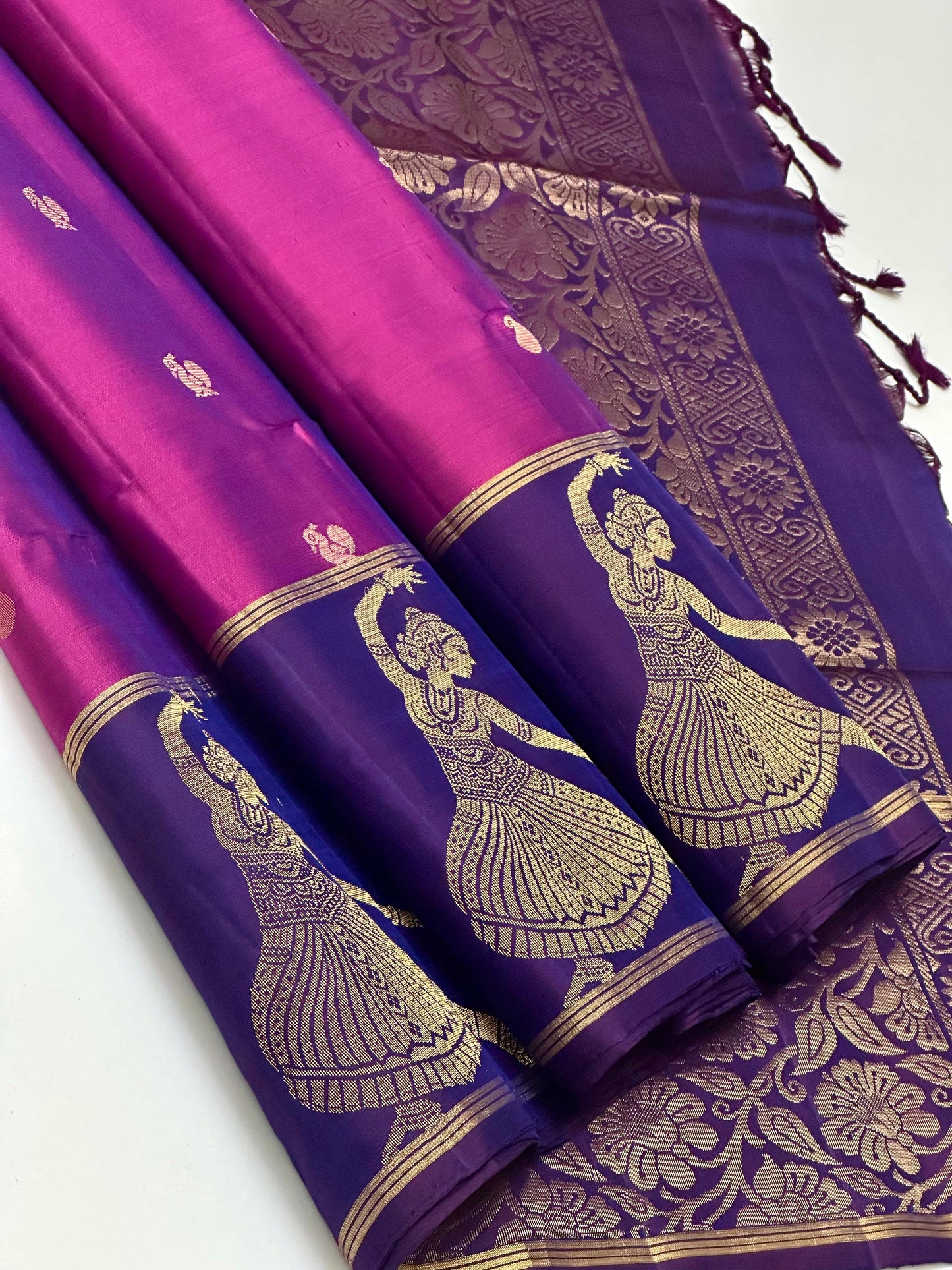 Beautiful Bharatanatiyam border pure kanchipuram SOFT SILK SAREE very unique