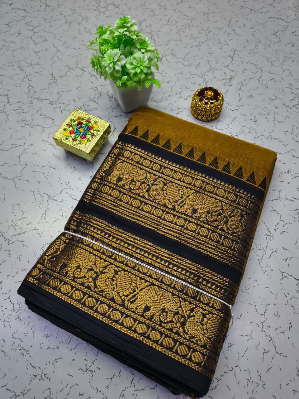 Most trending Traditional Kanchi Cotton Sarees 120 counts pure chettinadu cotton