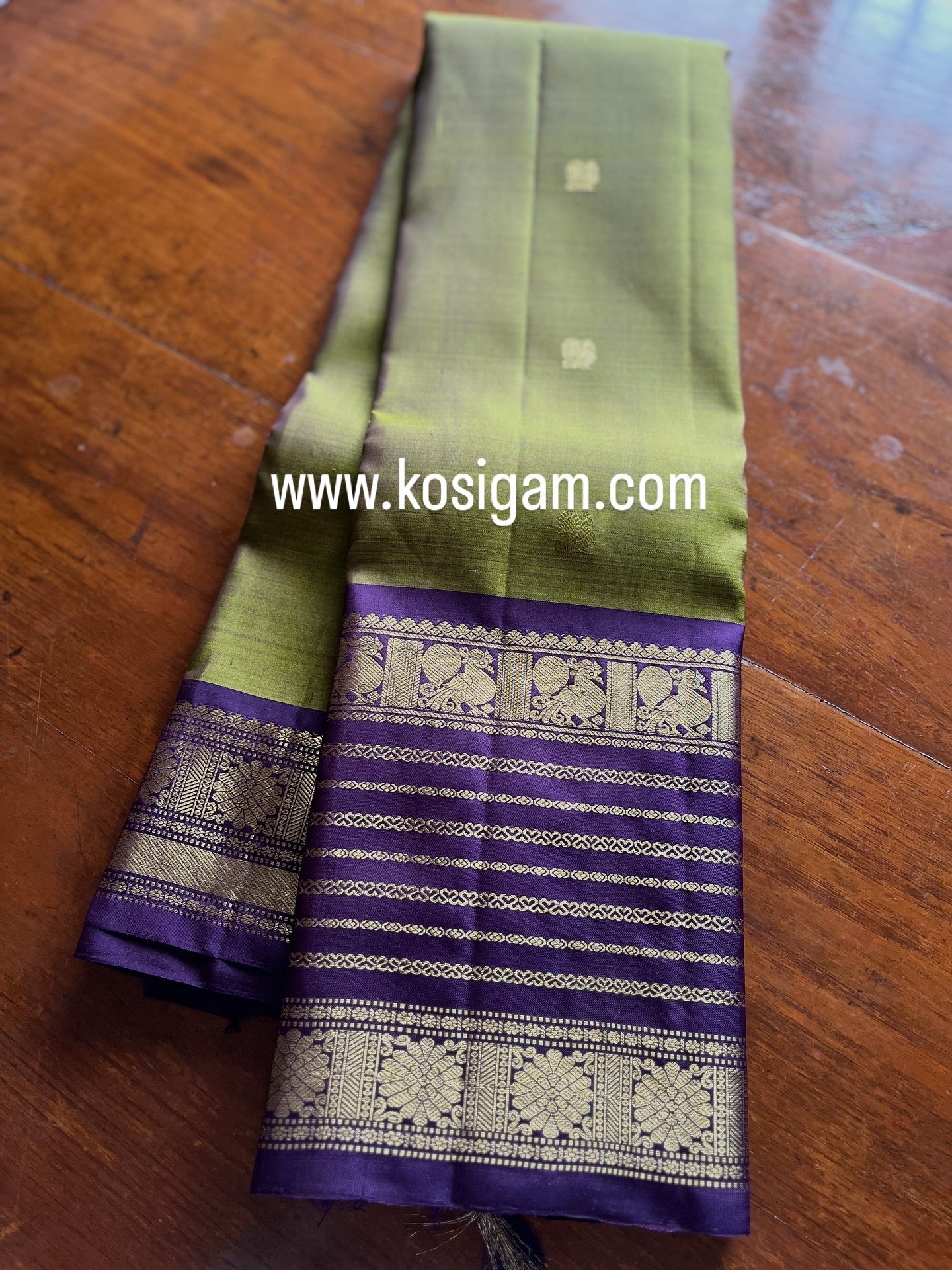 New arrival bridal & festival collection : Pure handloom Kanchipuram silk saree with retta border peacock design 2g gold