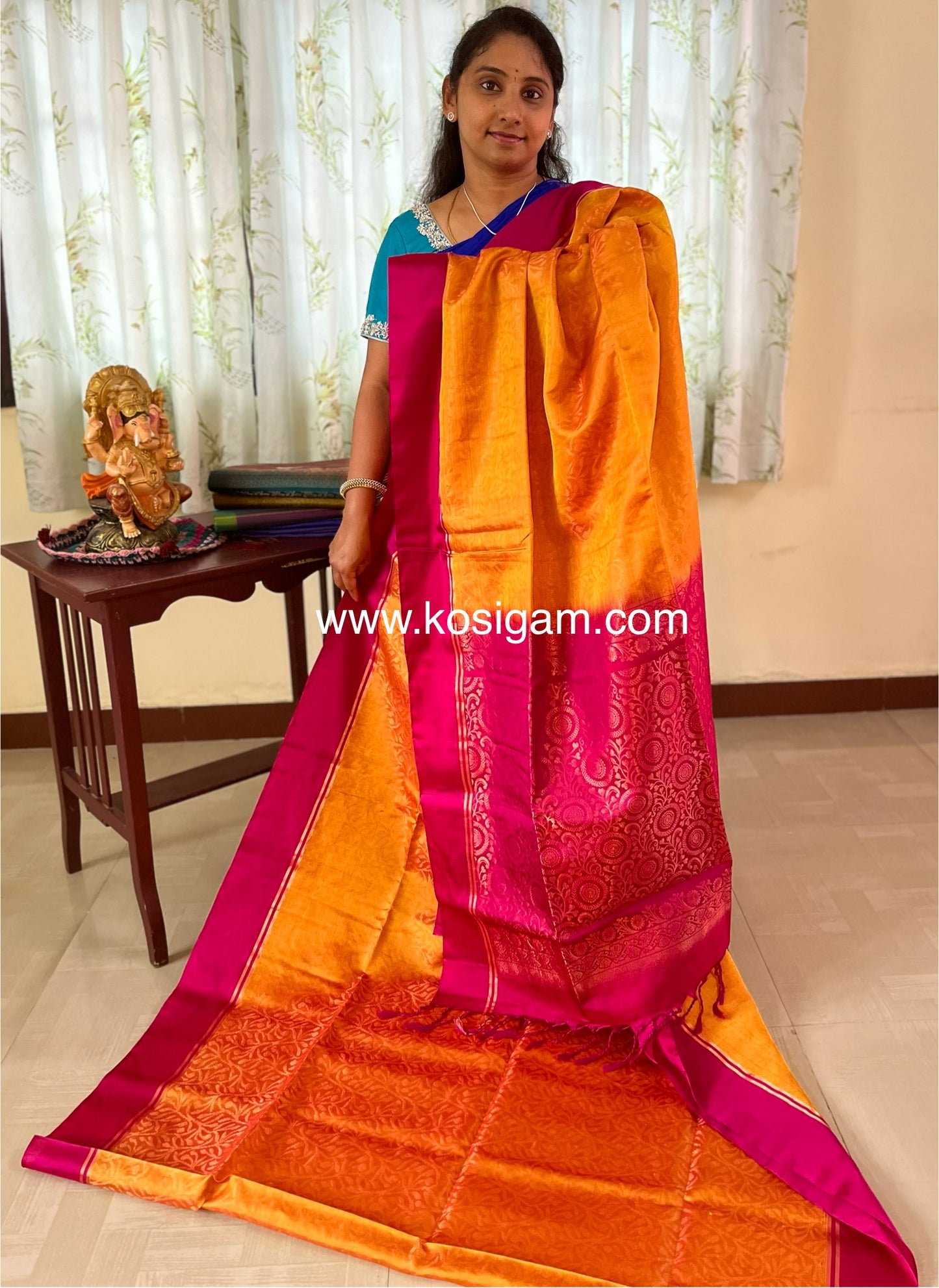 EXCLUSIVE SOFT SILK FULL BROCADE DESIGN SAREES in a pretty color combination