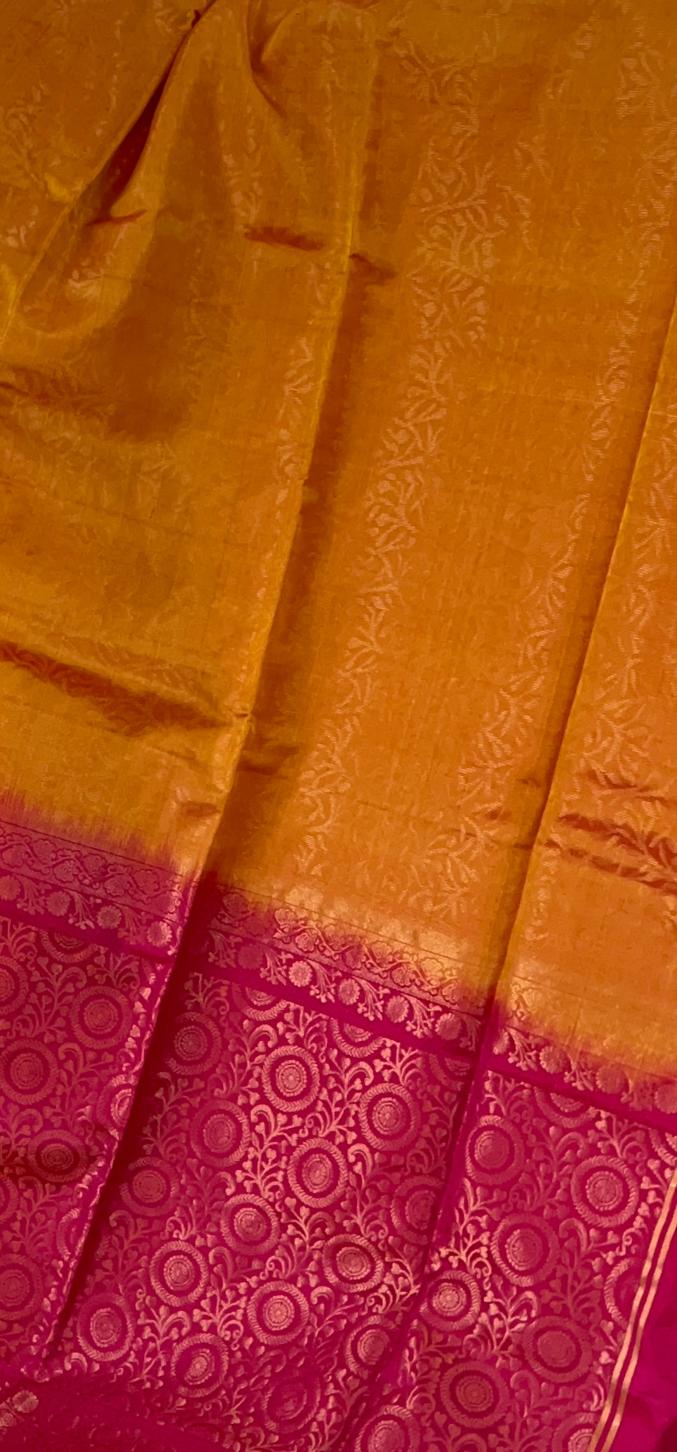 EXCLUSIVE SOFT SILK FULL BROCADE DESIGN SAREES in a pretty color combination