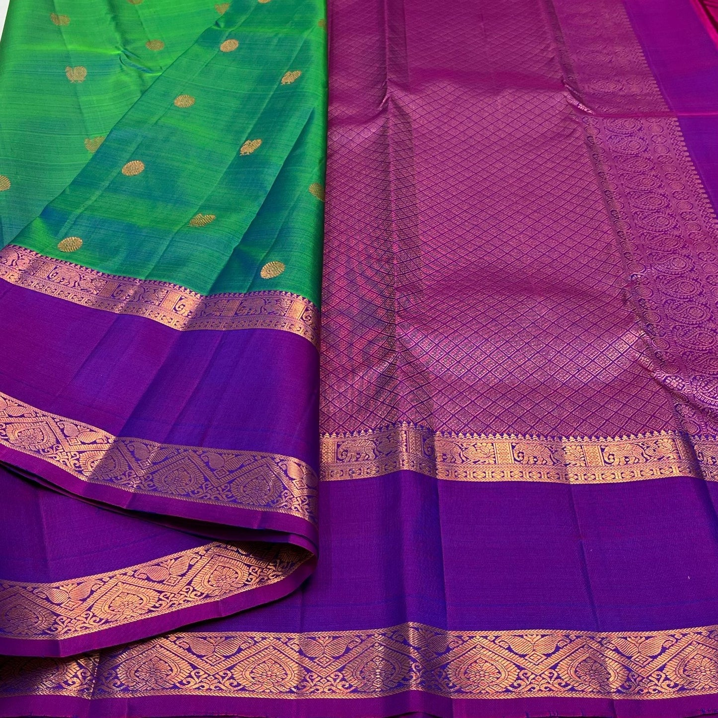 Pure handloom Kanchipuram silk saree with retta border design