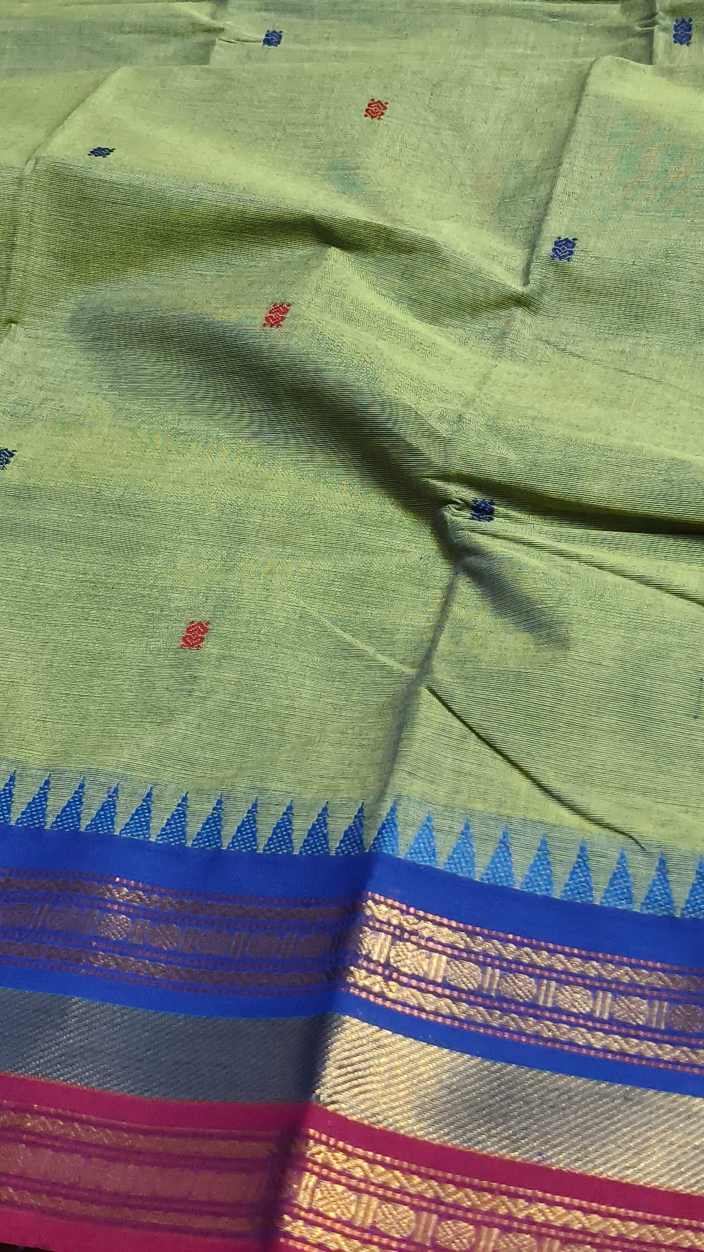 Pure handloom chettinadu kandangi saree without blouse : pretty temple kanchi border