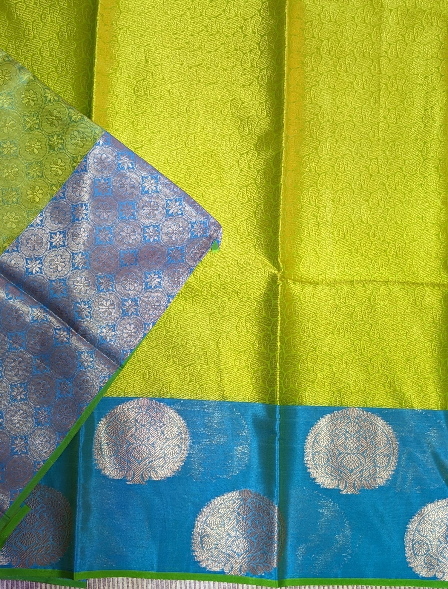 Banarasi Kora Muslin Silk Saree at Rs 750 / Piece in Varanasi | Mantasha  Silk Saree