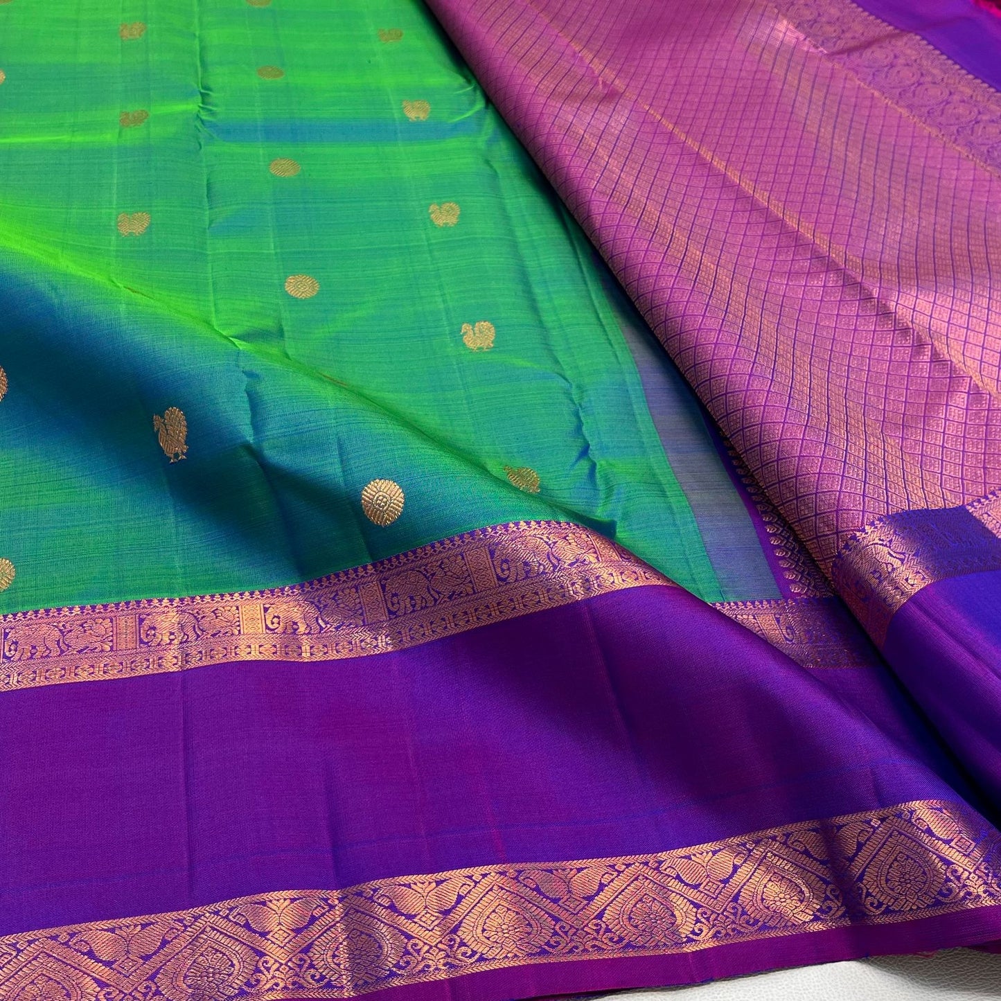 Pure handloom Kanchipuram silk saree with retta border design