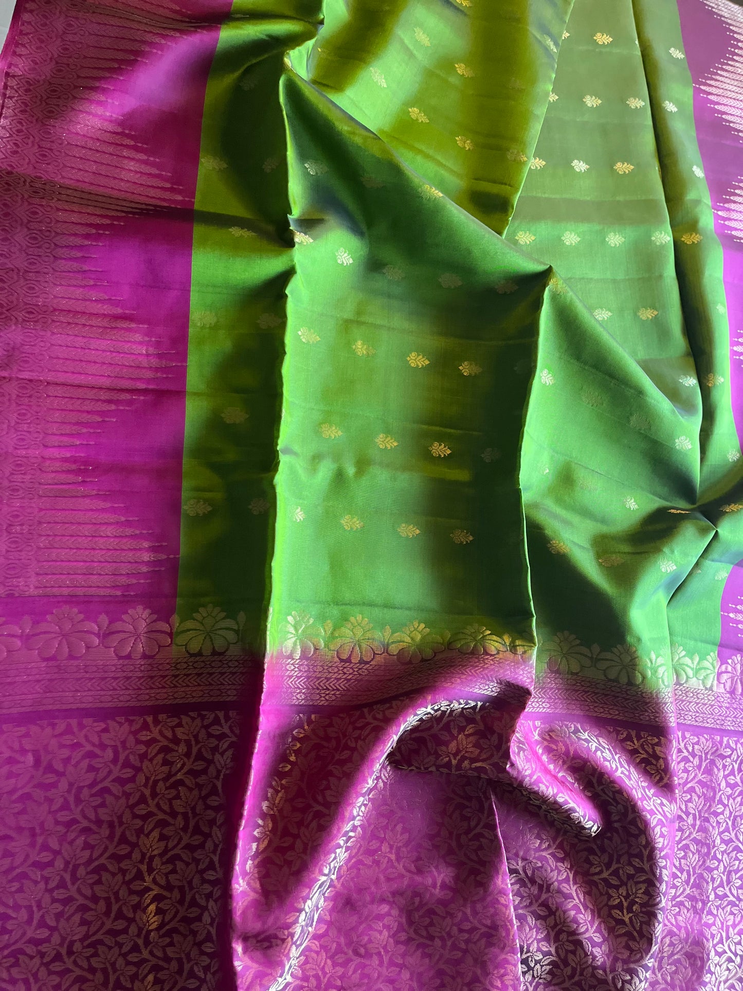 Pure silk latest design new arrival: Handloom Double Warp beautiful intricate design Saree