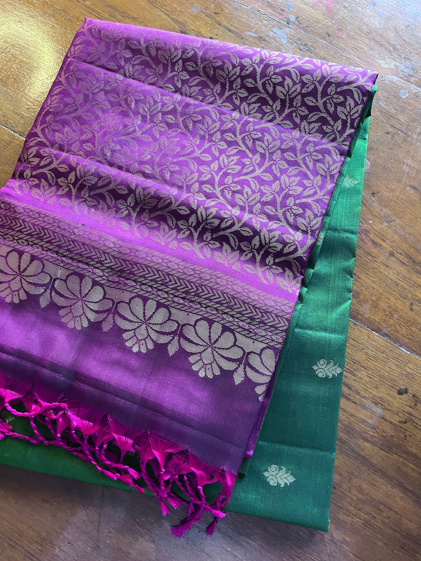 Pure silk latest design new arrival: Handloom Double Warp beautiful intricate design Saree