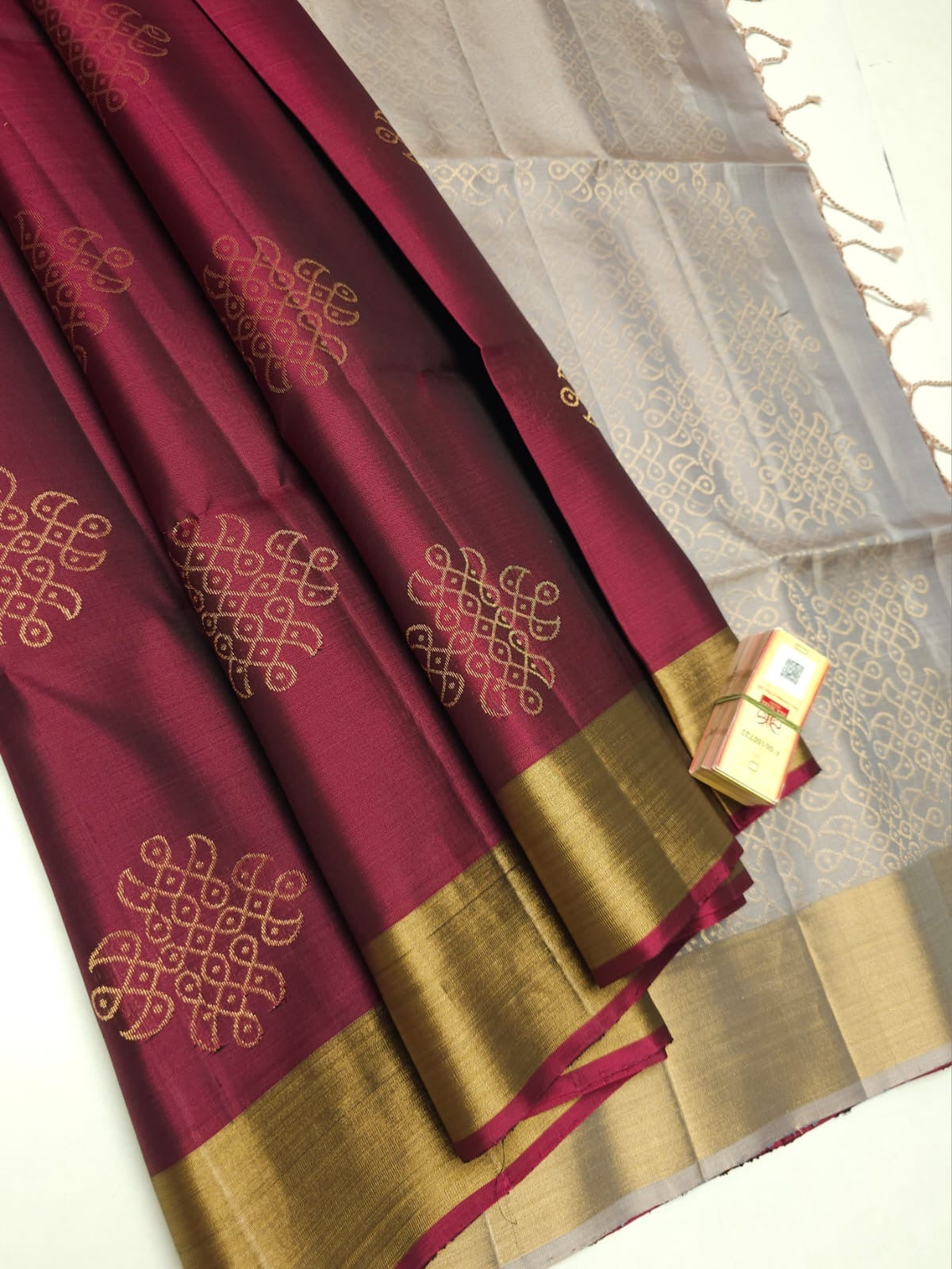 PURE HANDLOOM SOFT SILK RANGOLI/KOLAM BUTTAS ALL OVER SAREE