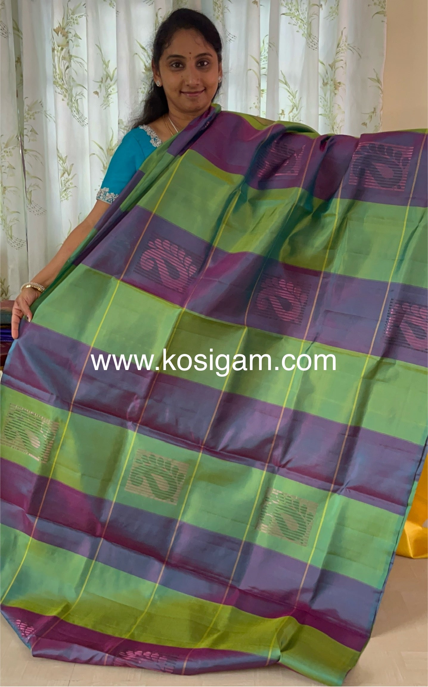 New design new arrival: Handloom Double Warp beautiful big checks with mango motifs Soft Silk Saree
