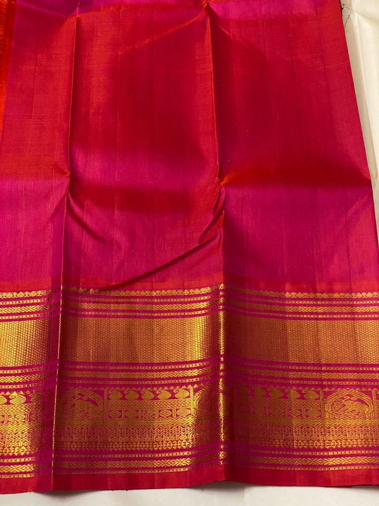 Ganga Jamuna border Pure Kanchivaram silk saree with 2gram gold zari work