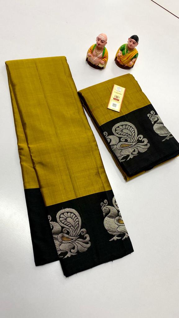 Pure Kanchipuram traditional soft silk handloom saree : Pretty peacock border