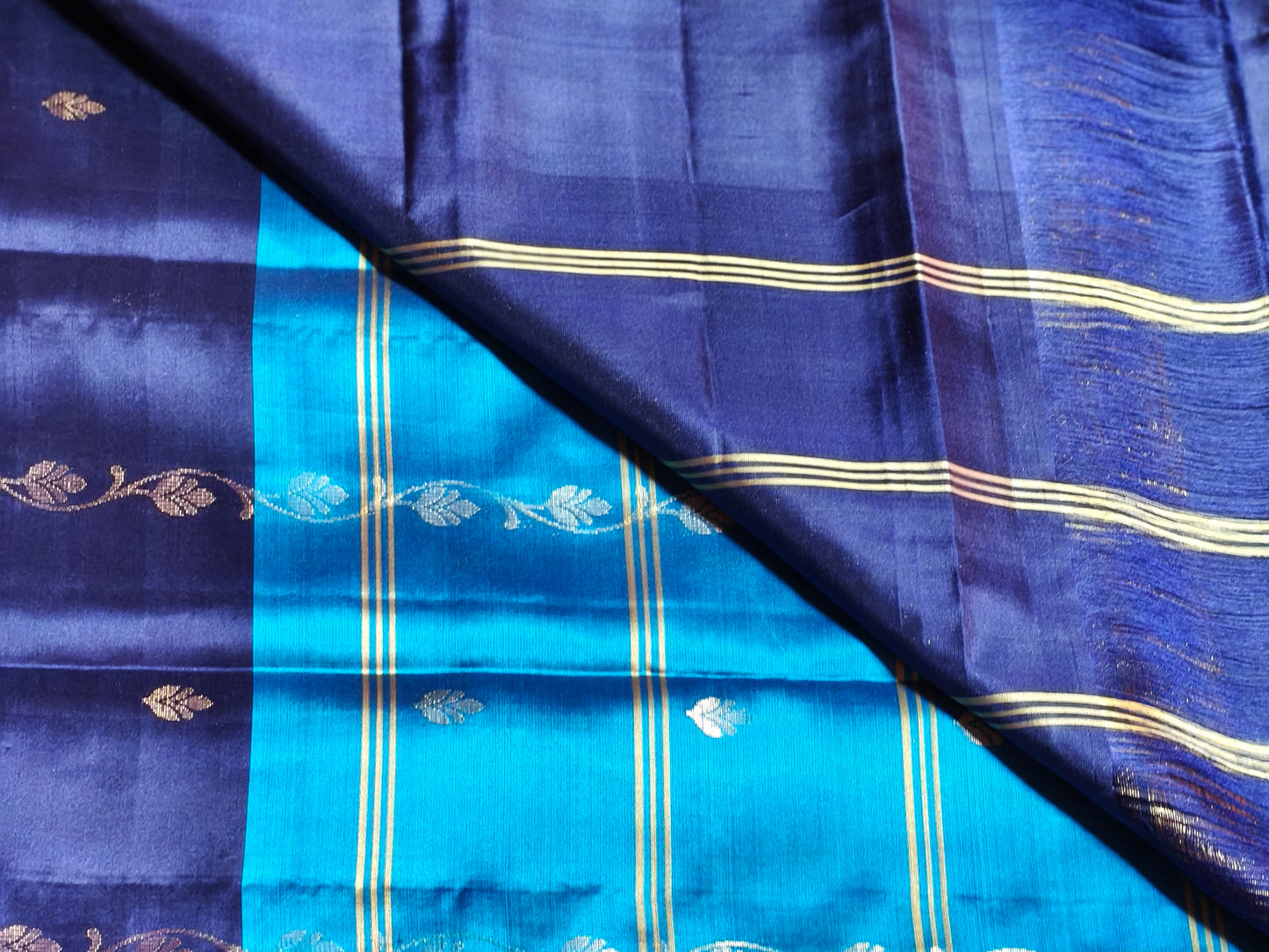 New arrival: Handloom Double Warp beautiful sky blue with navy blue triple striped floral Soft Silk Saree