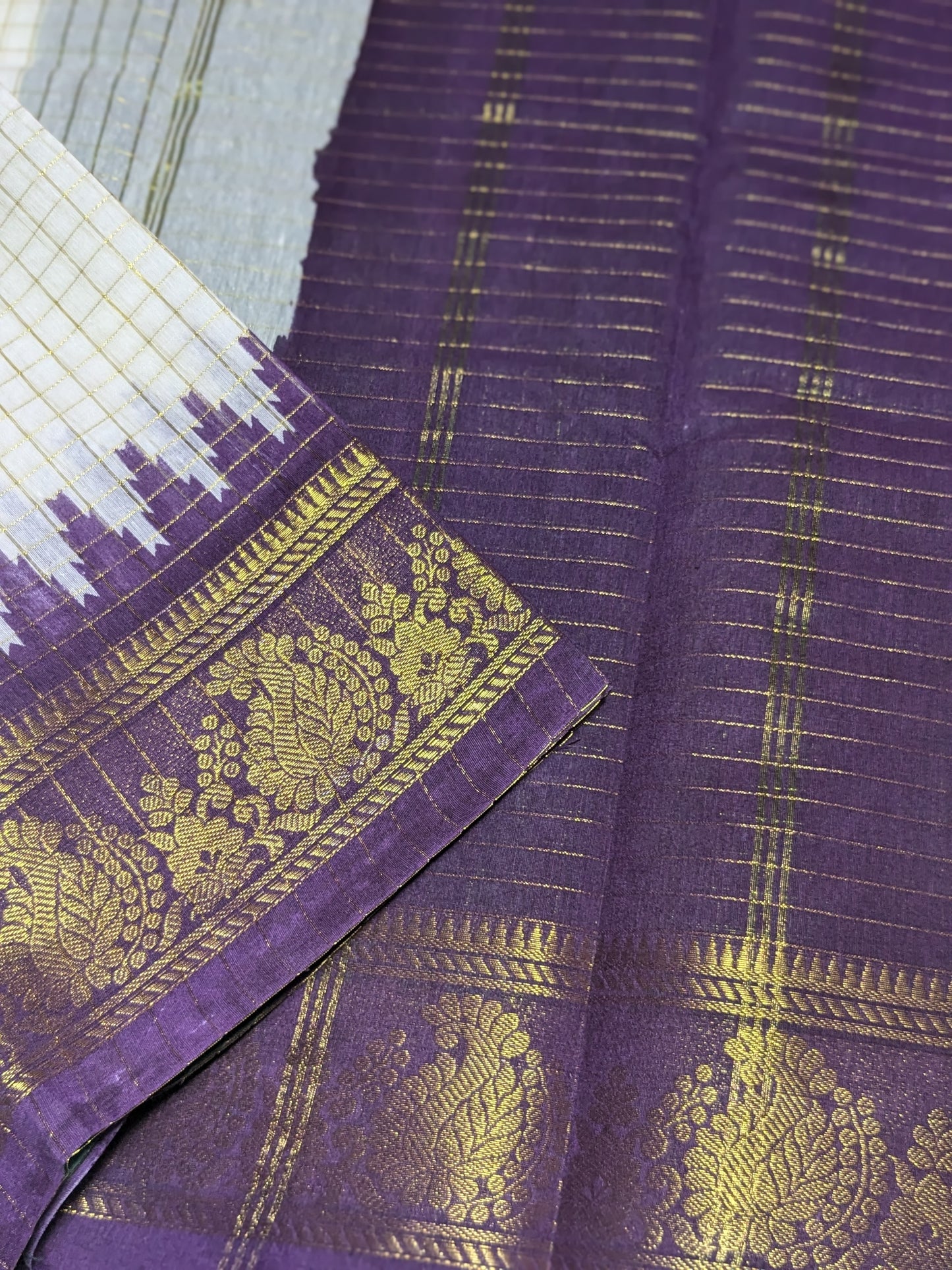 Exclusive Madurai Cotton Ganga Jamuna border with blouse : PURPLE PALLU GREEN BLOUSE