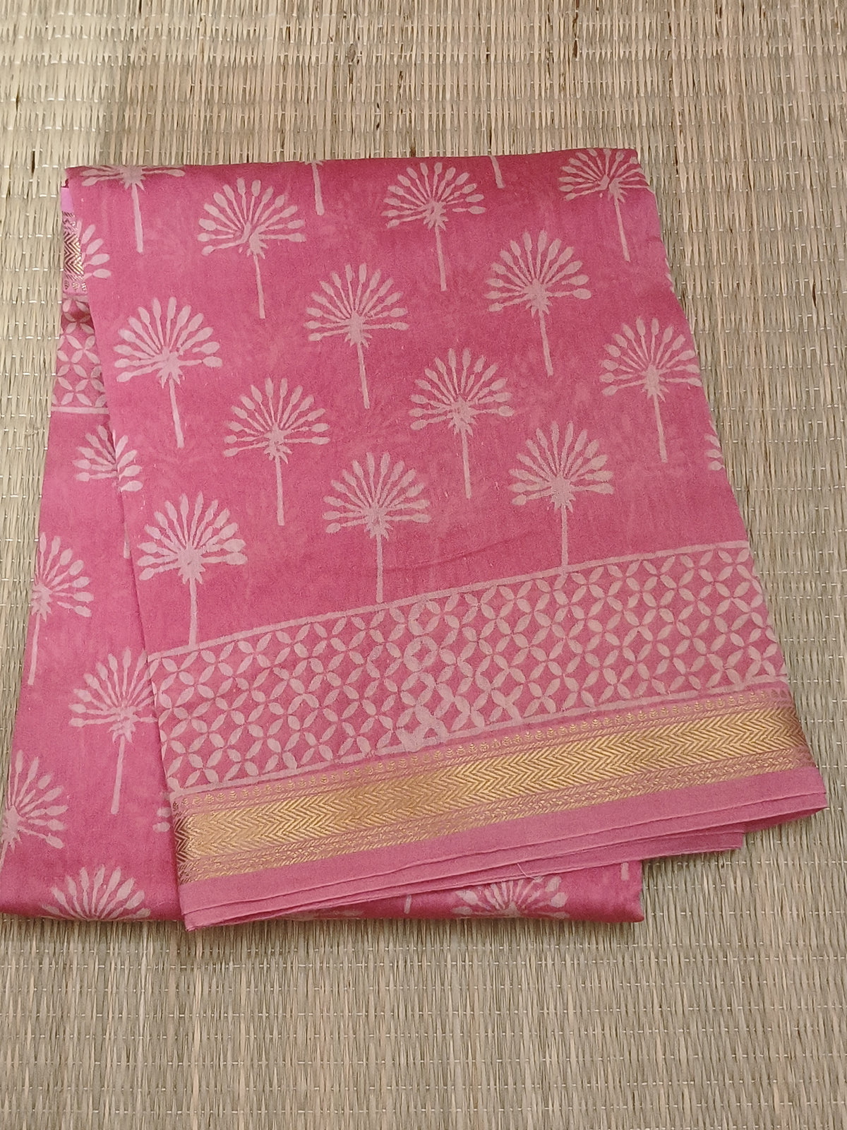 Pretty pink maheswari silk saree : immediate dispatch