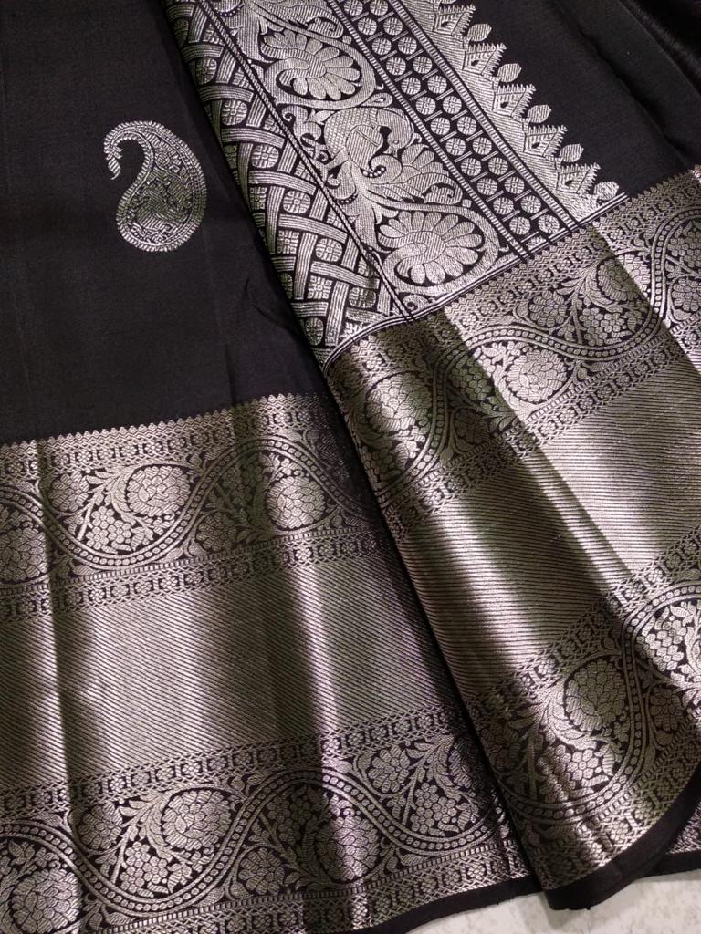 Majestic black pure Kanchipuram silk saree