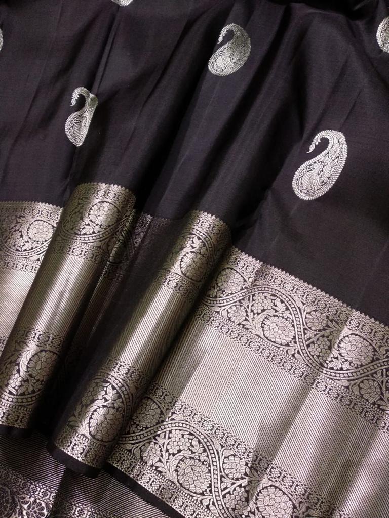 Majestic black pure Kanchipuram silk saree