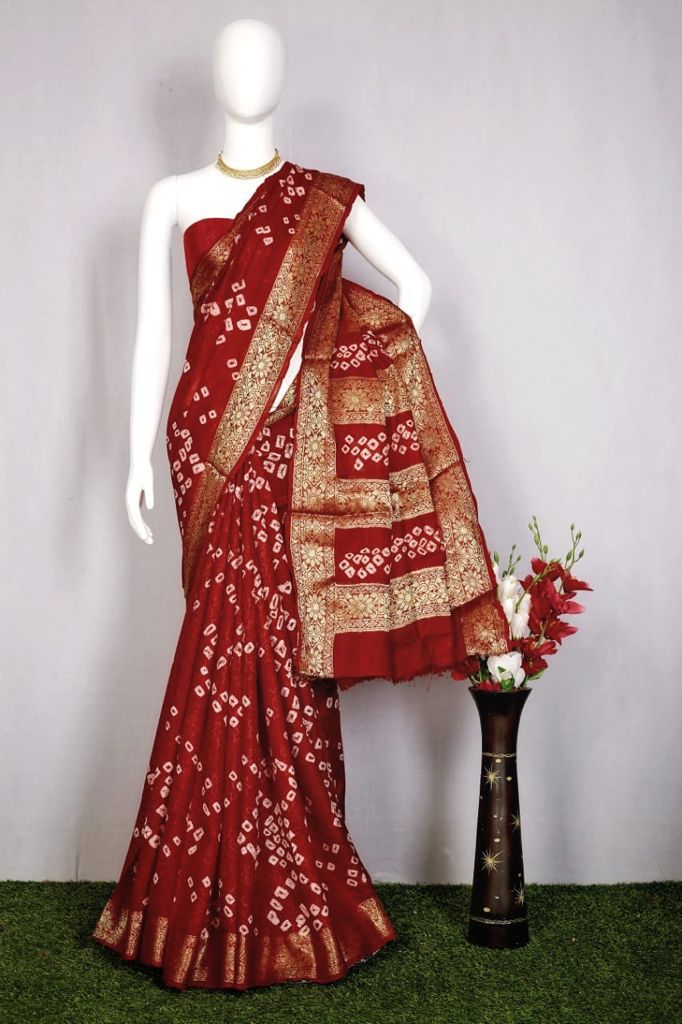 Original Hand Bandhej Pata pallu Bandhani saree.