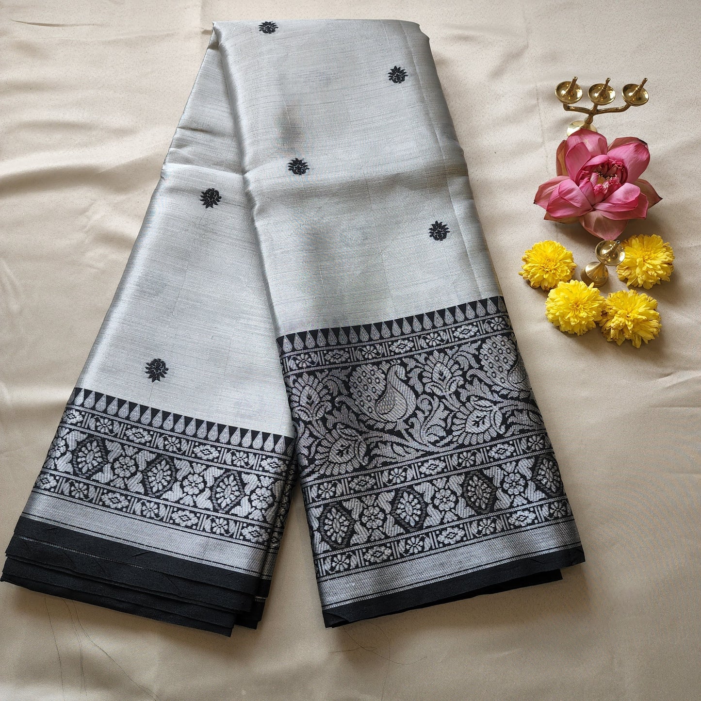 Royal Banarasi Tissue handloom Saree