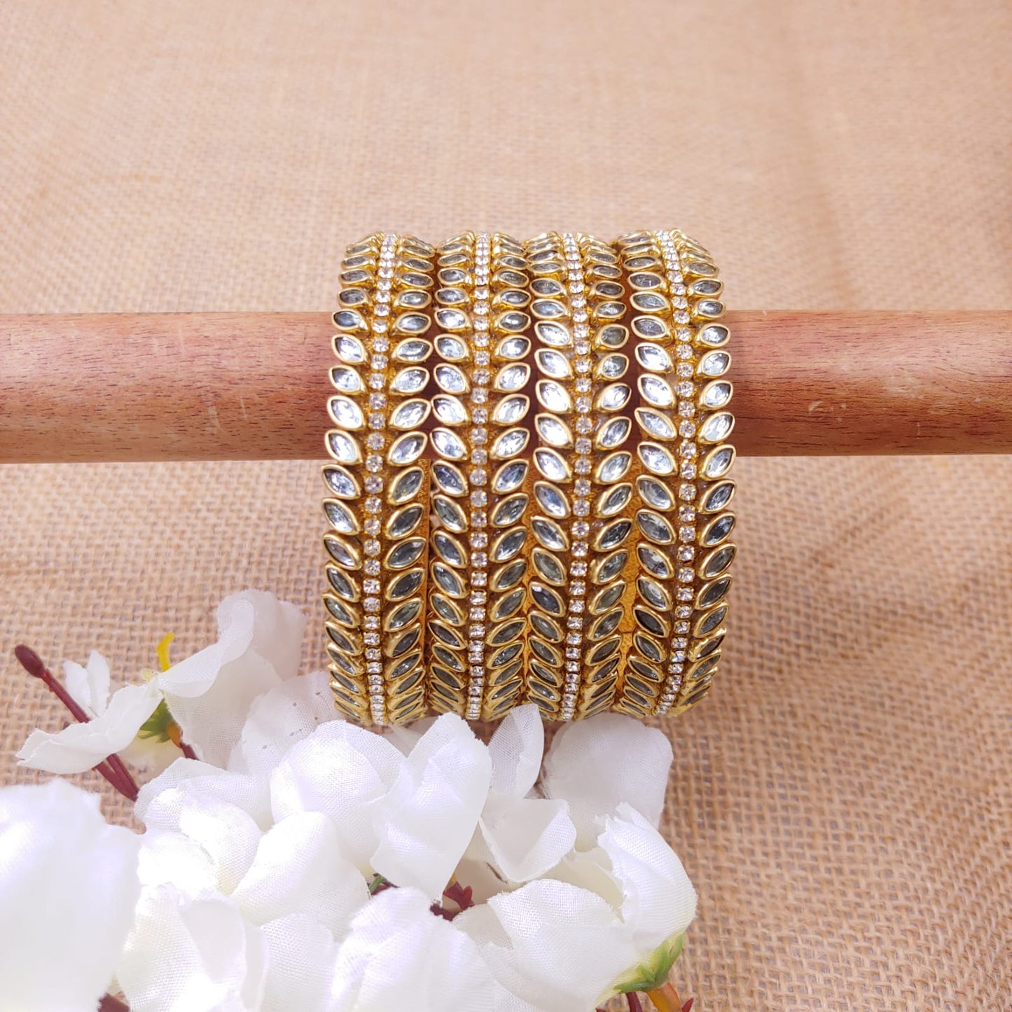 Pre order Set of 4 Kundan kada bangles