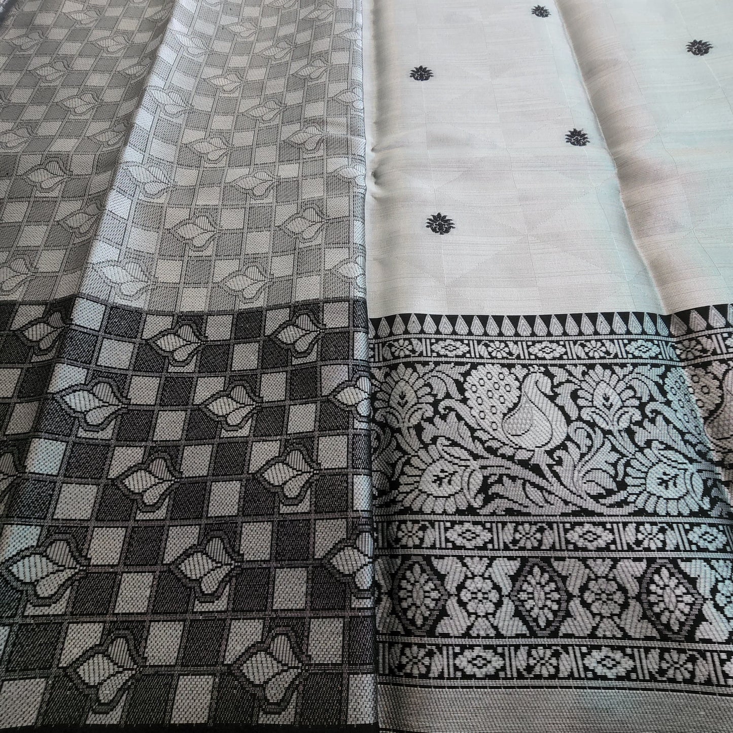 Royal Banarasi Tissue handloom Saree